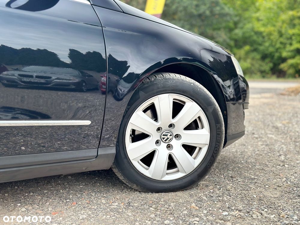 Volkswagen Passat 2.0 TDI Individual - 10