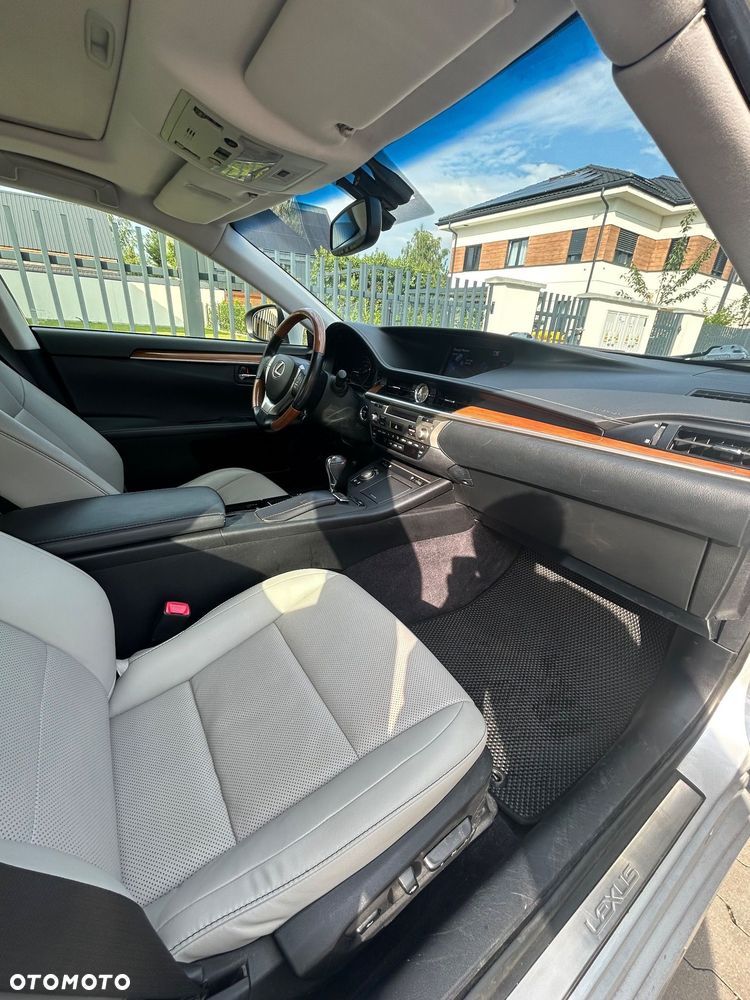 Lexus ES - 18