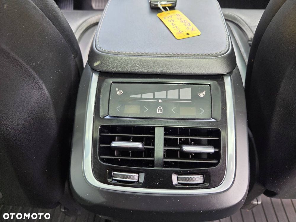 Volvo XC 90 - 22