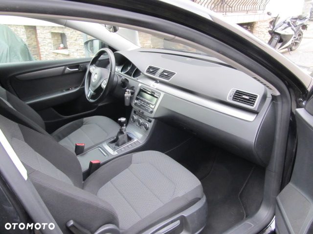 Volkswagen Passat 1.4 TSI BlueMotion Technology Comfortline - 12