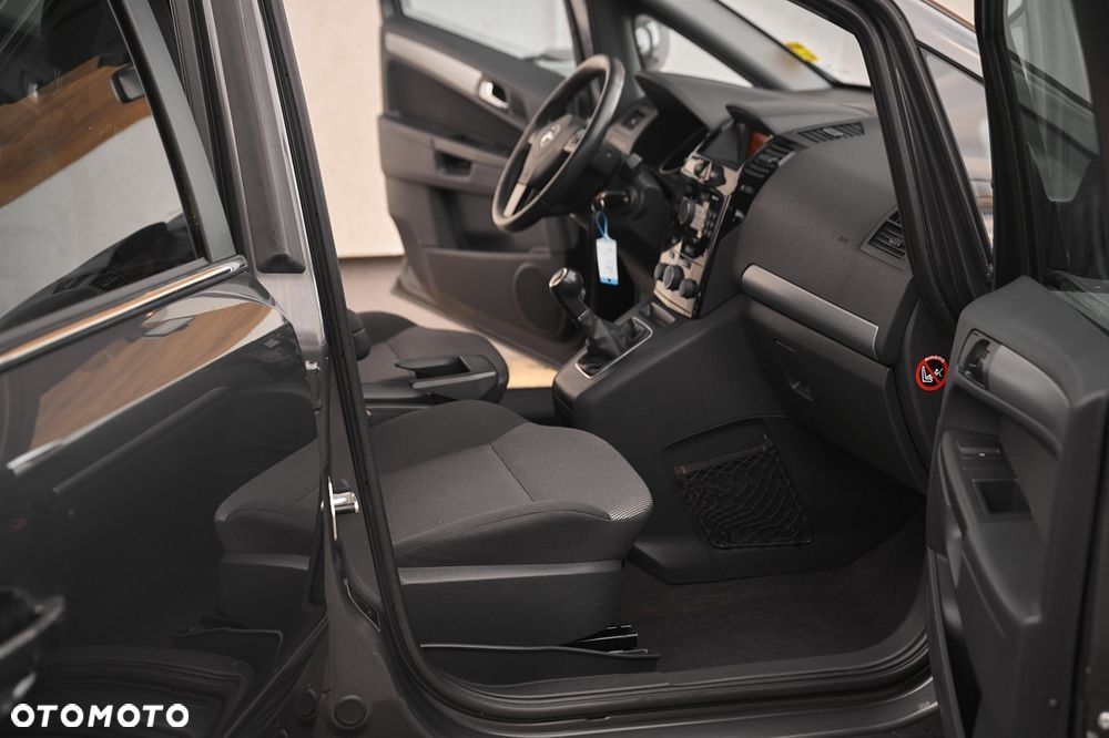 Opel Zafira - 19