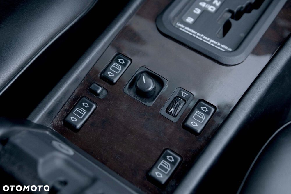 Mercedes-Benz W124 (1984-1993) - 32