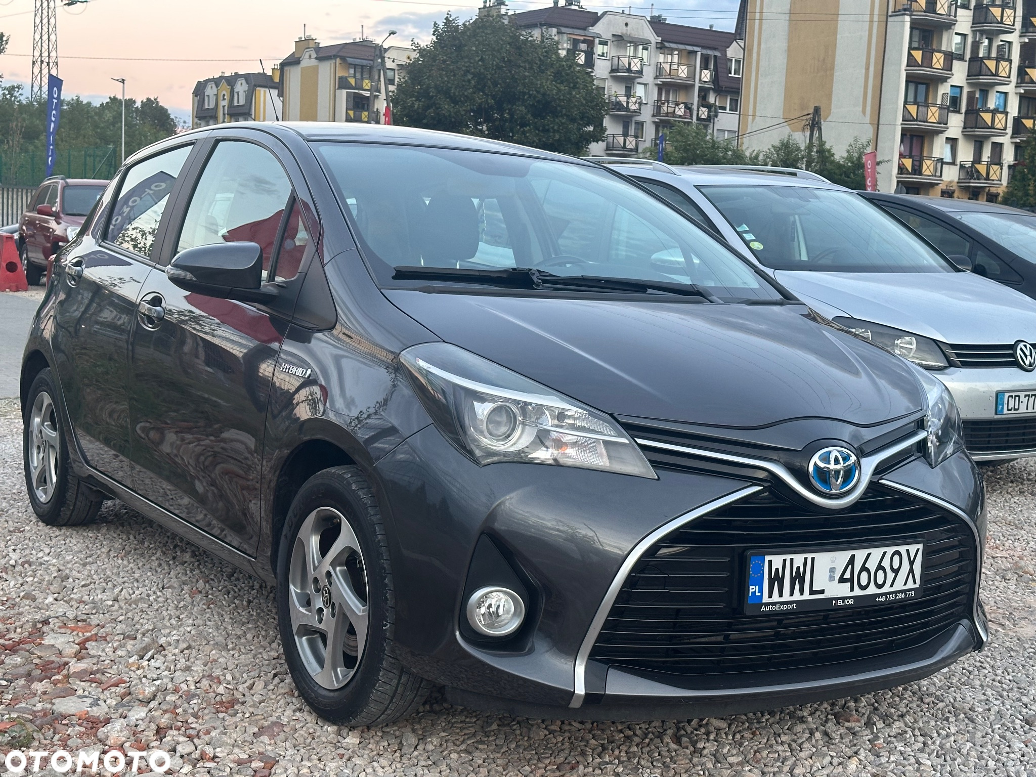 Toyota Yaris Hybrid 1.5 VVT-i - 8