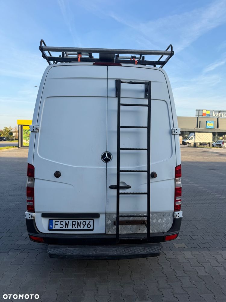 Mercedes-Benz Sprinter - 11