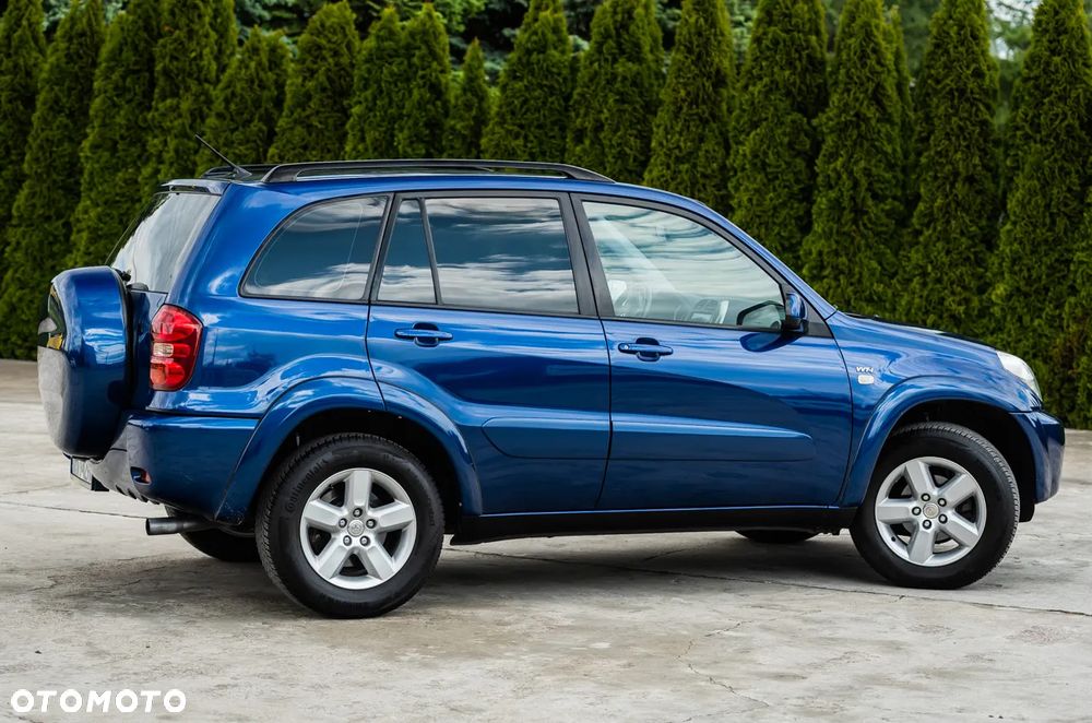 Toyota RAV4 - 9