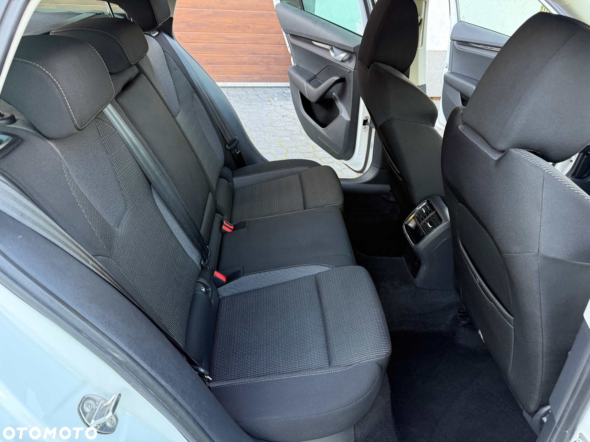 Skoda Octavia 1.5 TSI ACT Ambition - 16