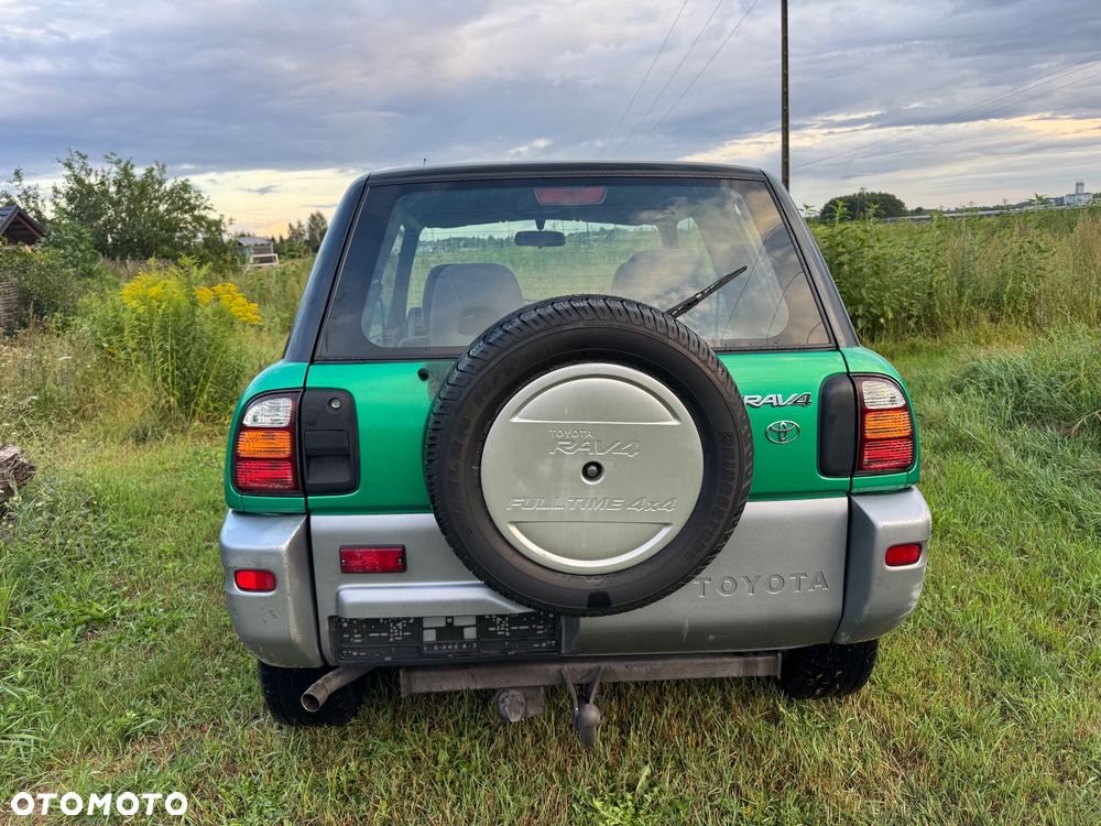 Toyota RAV4 2.0 Special - 10