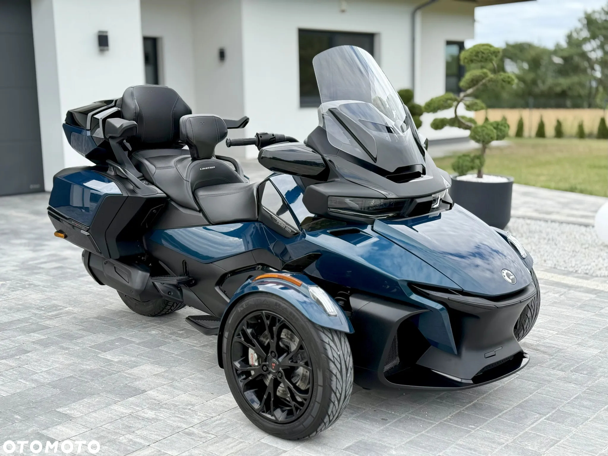 Can-Am Spyder - 4