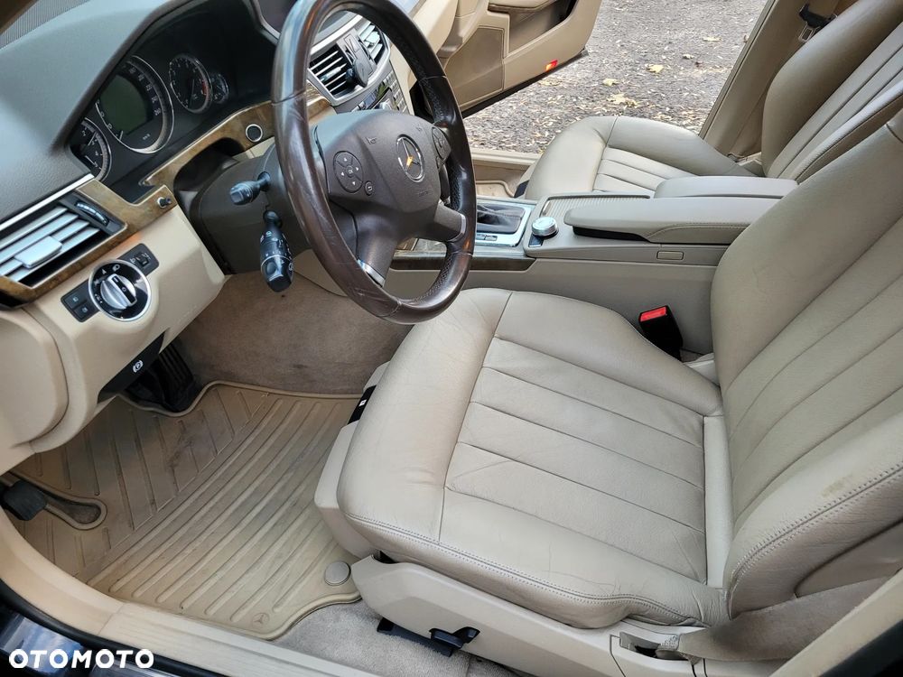 Mercedes-Benz Klasa E - 22