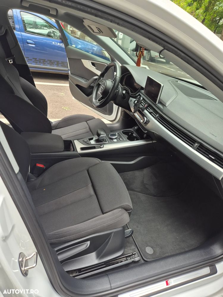 Audi A4 Limuzina 40 TFSI S tronic S line - 13