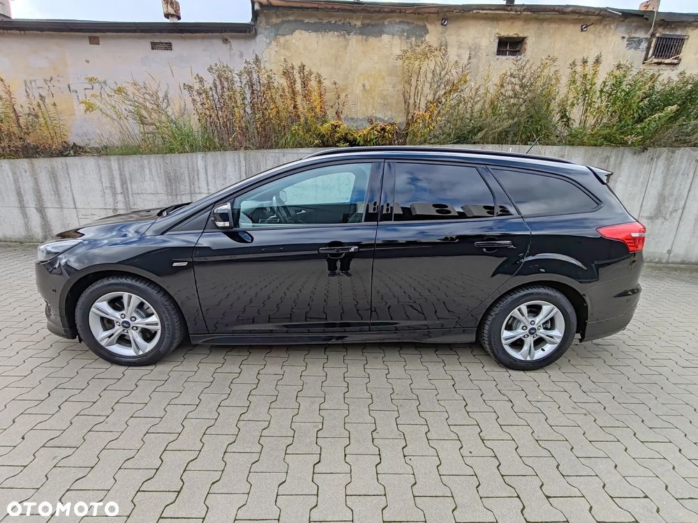 Ford Focus 1.5 EcoBoost Start-Stopp-System ST-Line - 4