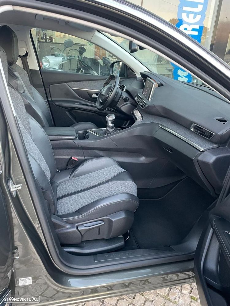 Peugeot 3008 1.2 PureTech Allure - 6
