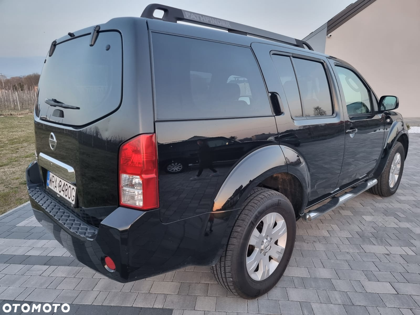 Nissan Pathfinder 2.5 D SE - 10