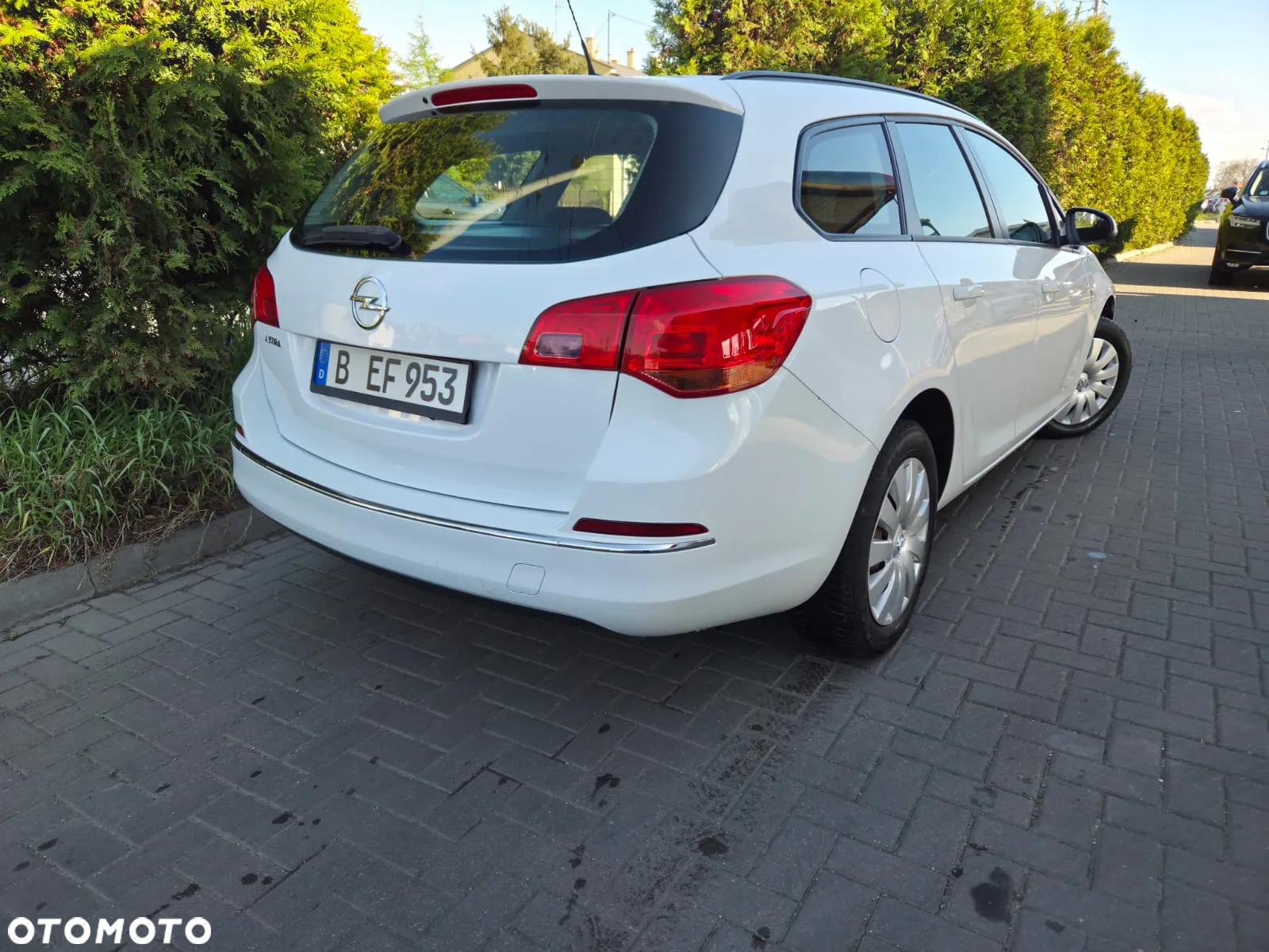 Opel Astra 1.6 Sports Tourer Design Edition - 10