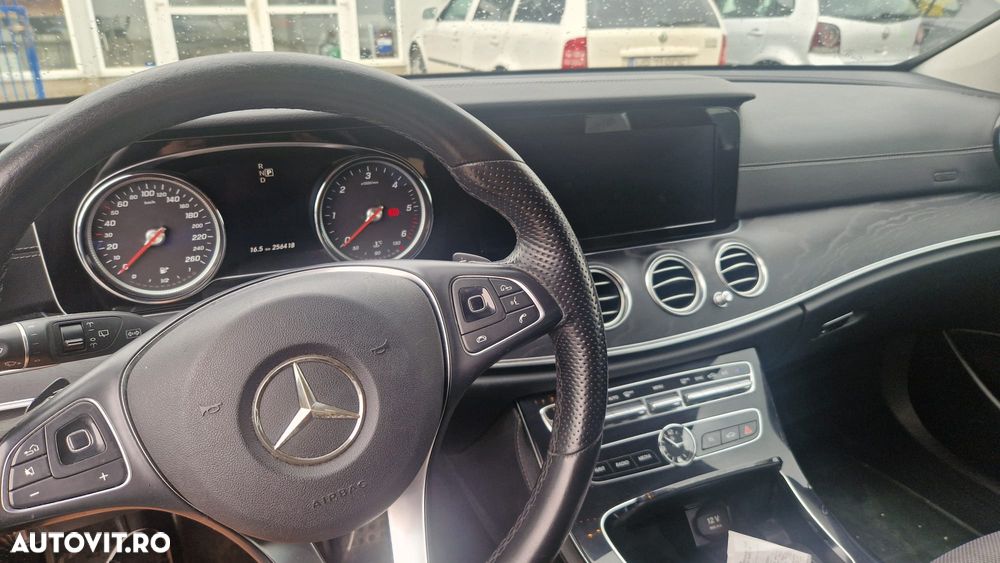 Mercedes-Benz E 220 d 4Matic All-Terrain 9G-TRONIC Avantgarde - 6