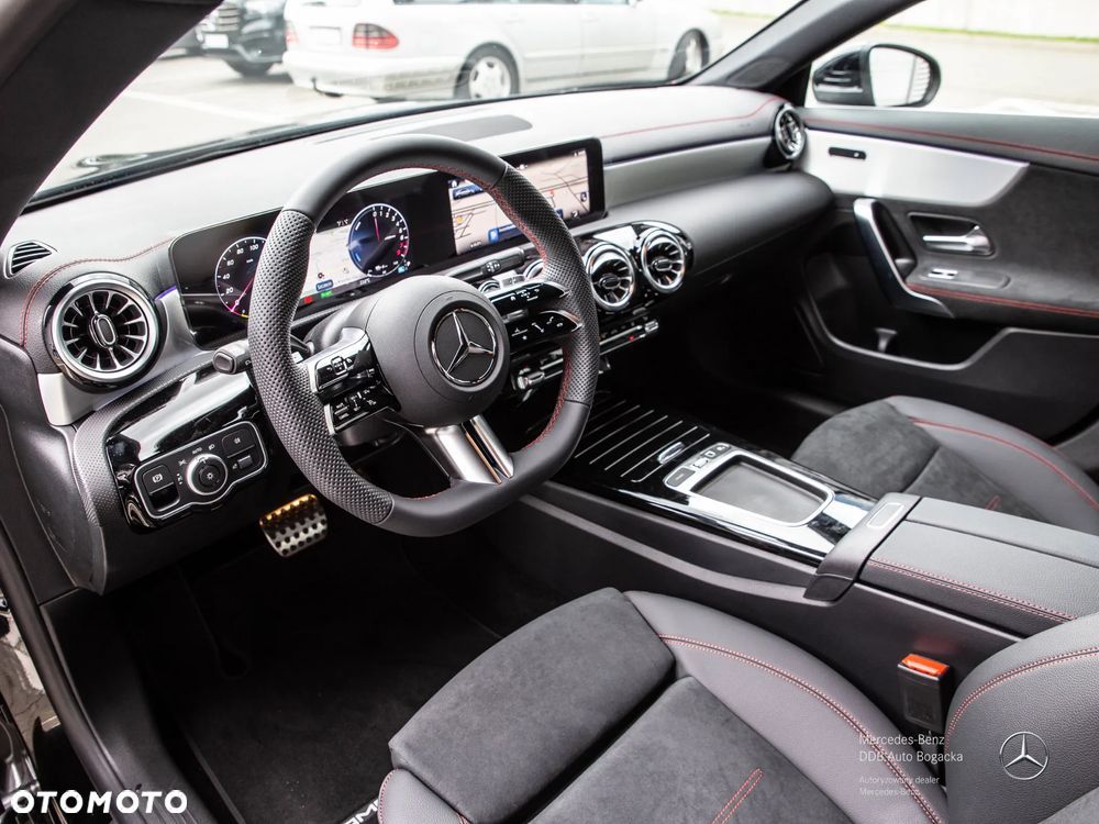 Mercedes-Benz CLA 250 E AMG Line 8G-DCT - 7