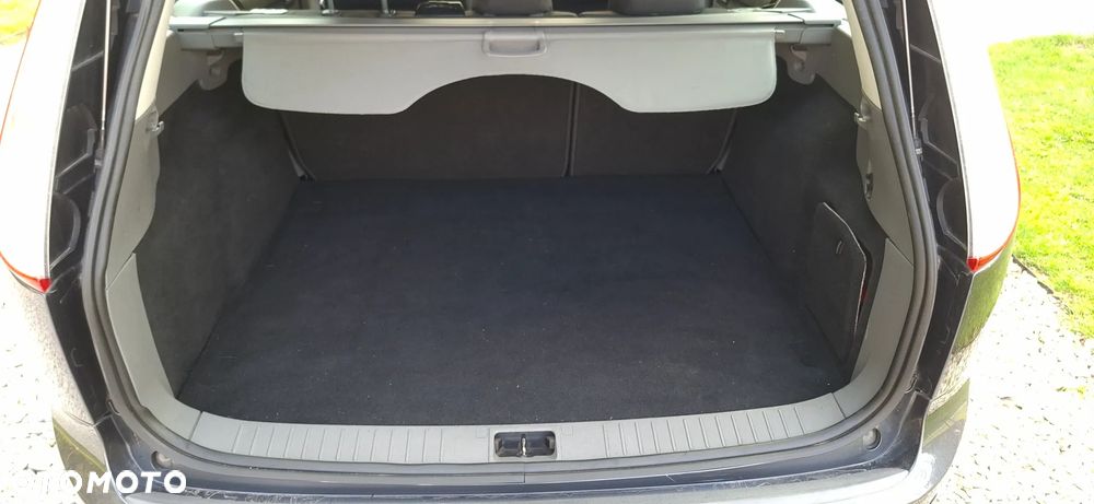 Ford Focus - 8