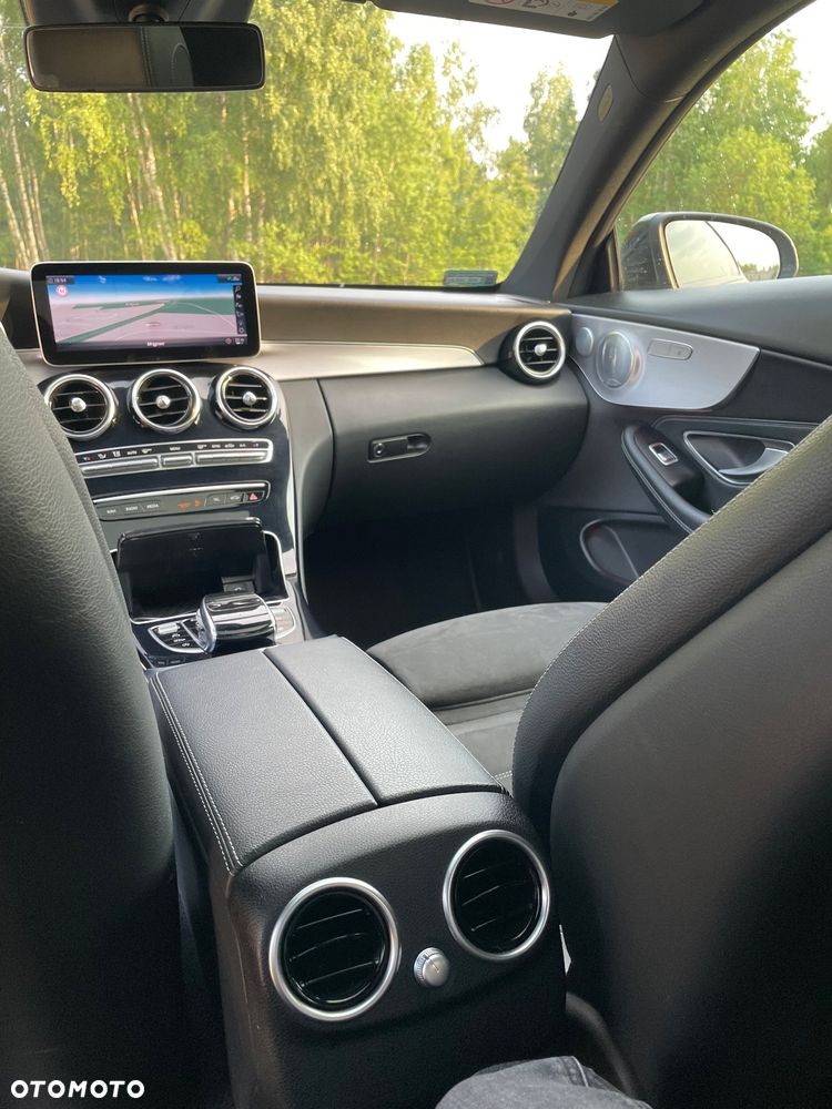 Mercedes-Benz Klasa C 200 4-Matic 9G-TRONIC - 6