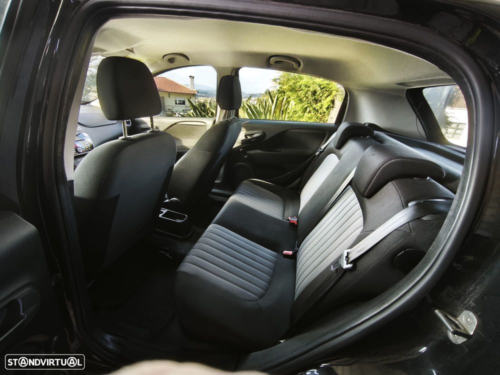 Fiat Punto 1.2 Lounge S&S - 6