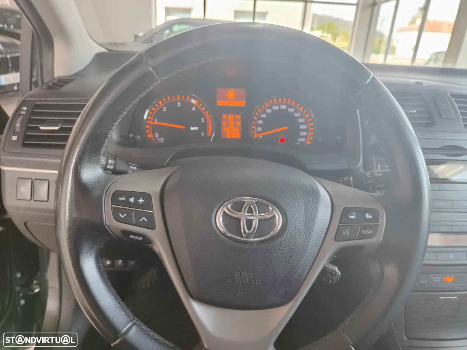 Toyota Avensis SW 2.2 D-4D Premium - 31