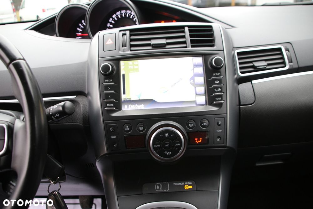 Toyota Verso 1.8 Sol plus NAVI 7os - 23