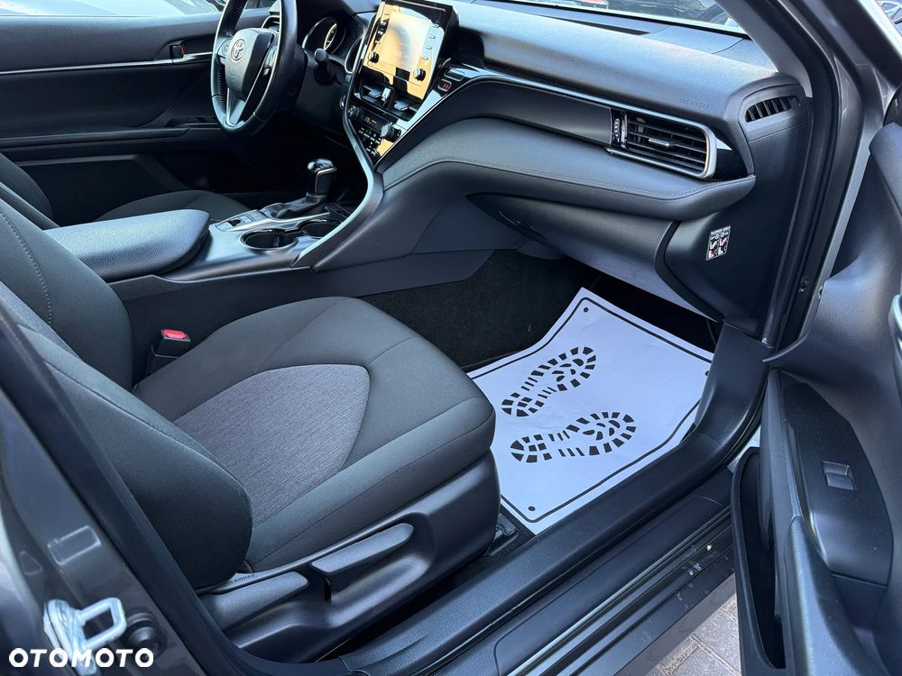 Toyota Camry 2.5 Hybrid Comfort CVT - 20