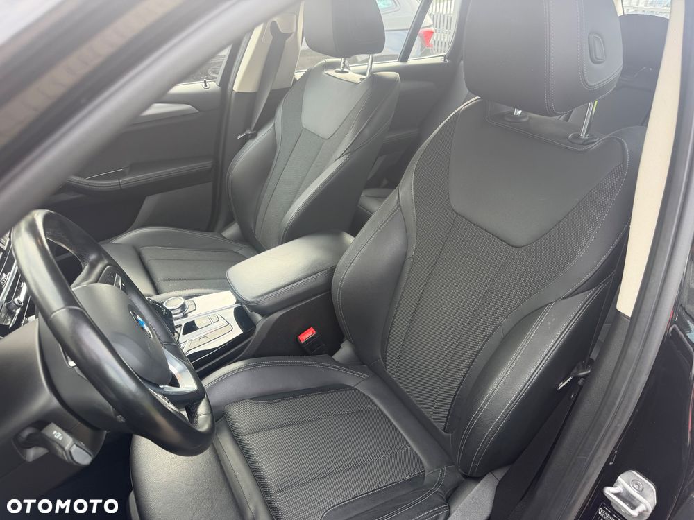 BMW X3 xDrive20d mHEV - 10