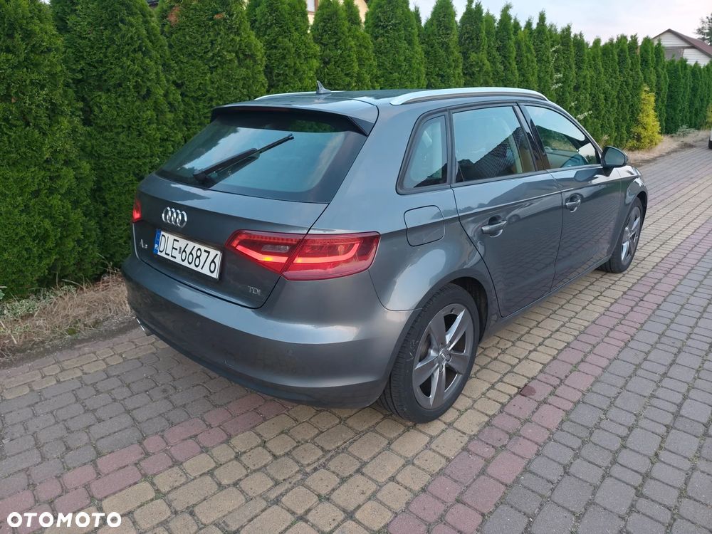 Audi A3 Sportback 2.0 TDI Ambiente - 5