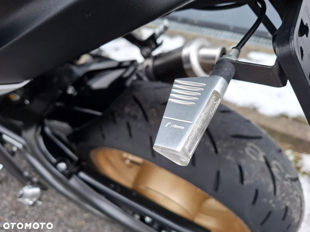 Yamaha FZ8 - 23