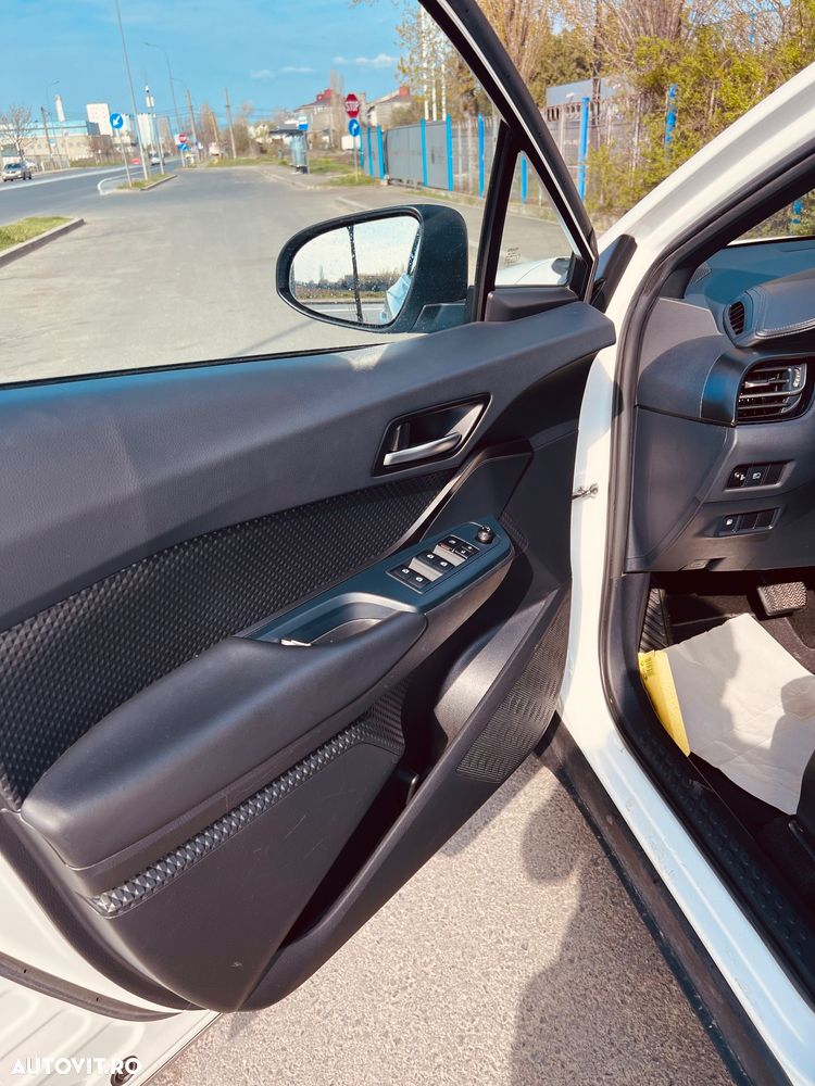 Toyota C-HR 1.8 HSD 122 CP 4x2 CVT C-lassy bi-tone - 11