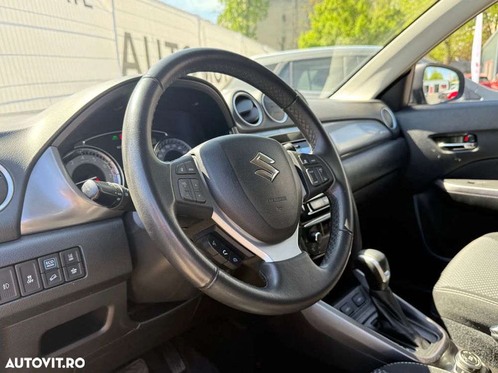 Suzuki Vitara 1.5 HEV Passion - 24