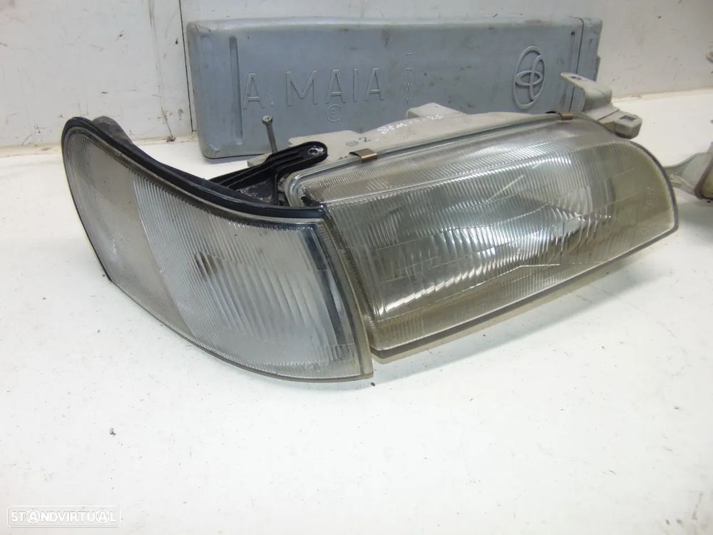 Toyota Corolla XLI AE100 faróis/Piscas - 2