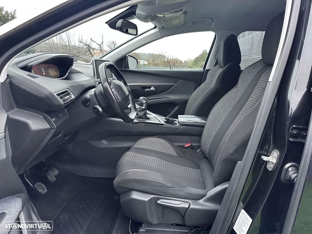 Peugeot 5008 1.2 PureTech Allure Pack - 29