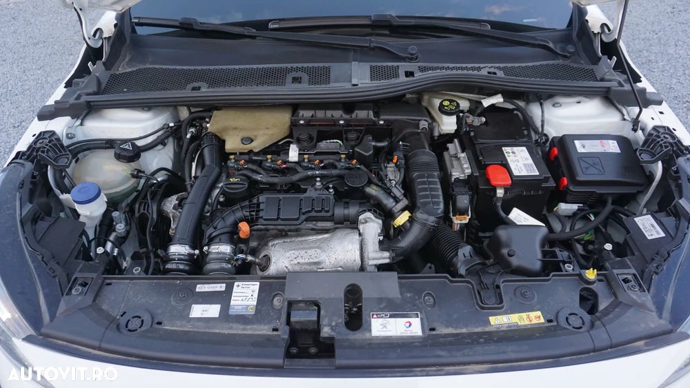 Peugeot 208 BlueHDi 100 GT - 29