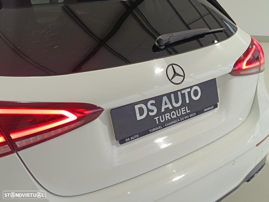 Mercedes-Benz A 220 4Matic 7G-DCT AMG Line - 10