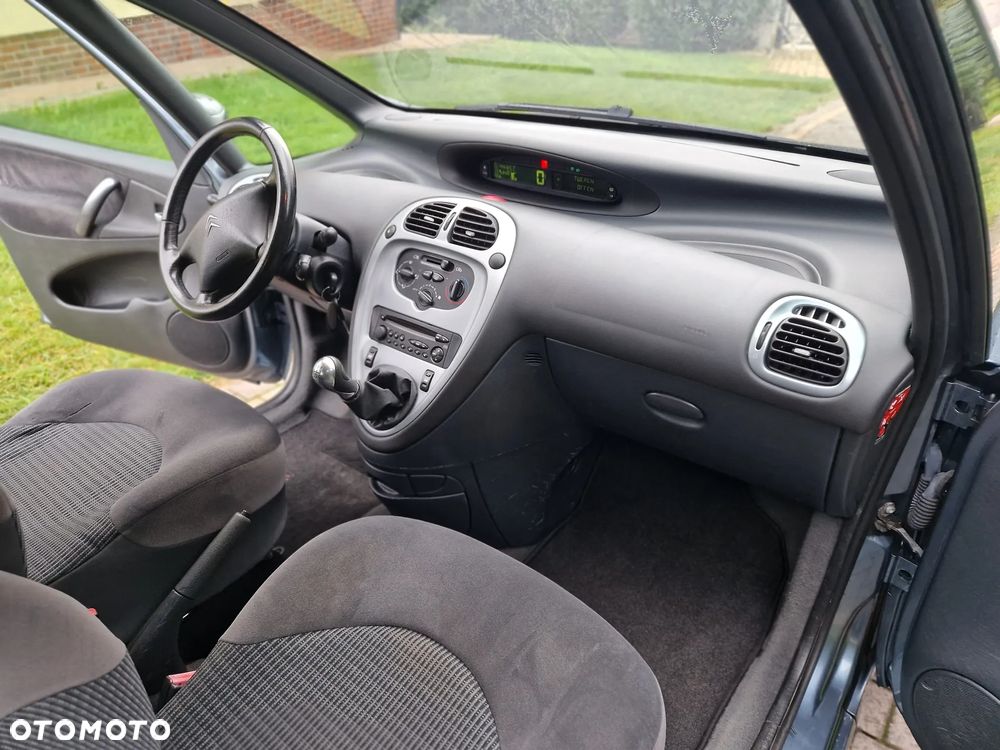 Citroën Xsara Picasso 1.6 Confort - 19