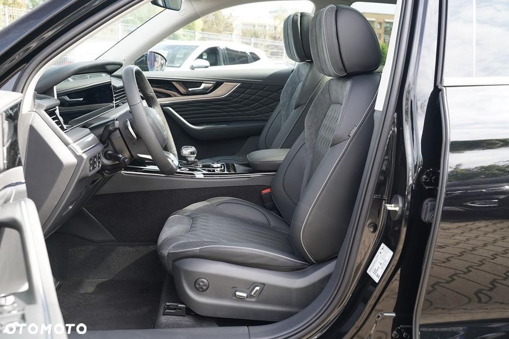 Hongqi HS5 - 13