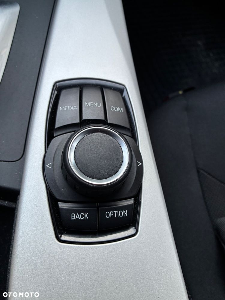 BMW Seria 3 320i Advantage - 30