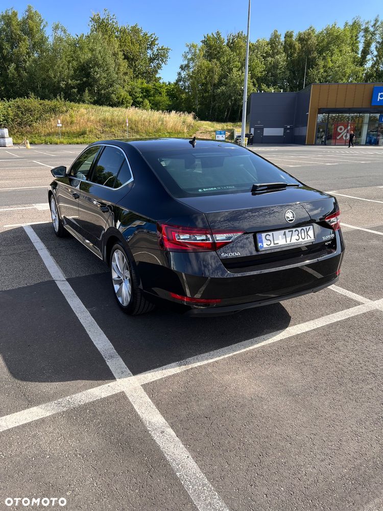 Skoda Superb 2.0 TDI 4x4 L&K DSG - 5