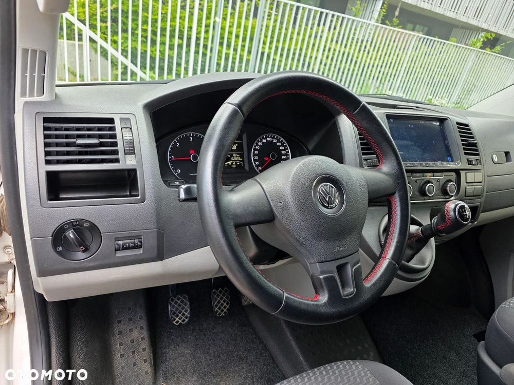 Volkswagen Transporter - 8