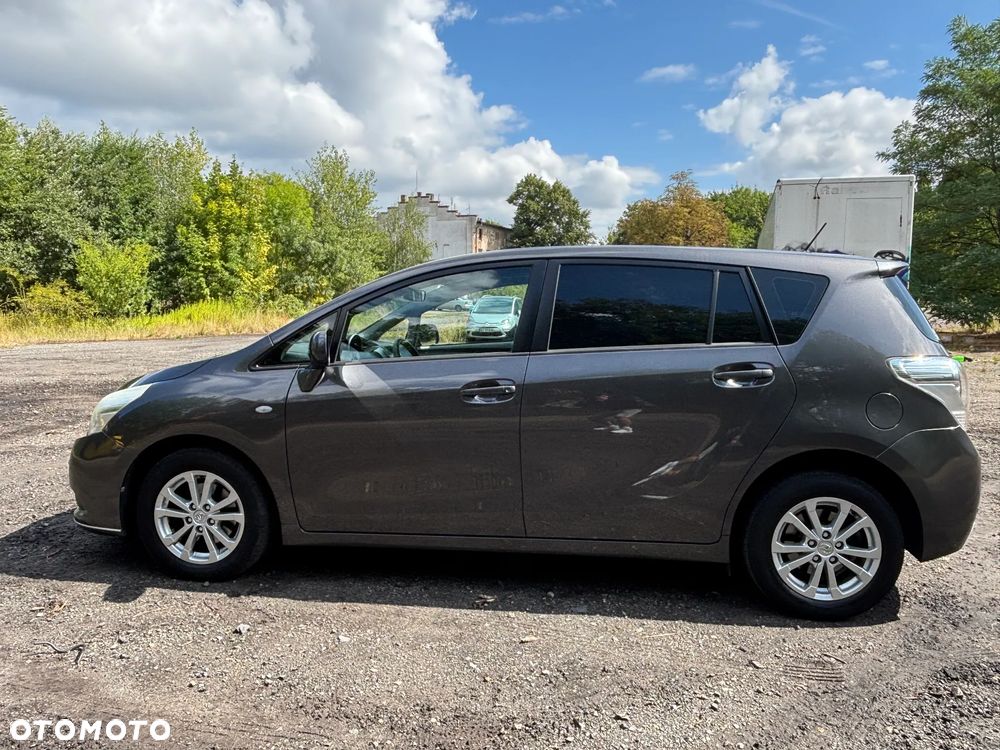 Toyota Verso - 2