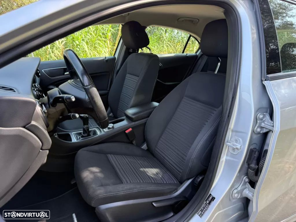 Mercedes-Benz A 180 CDI (BlueEFFICIENCY) Urban - 25