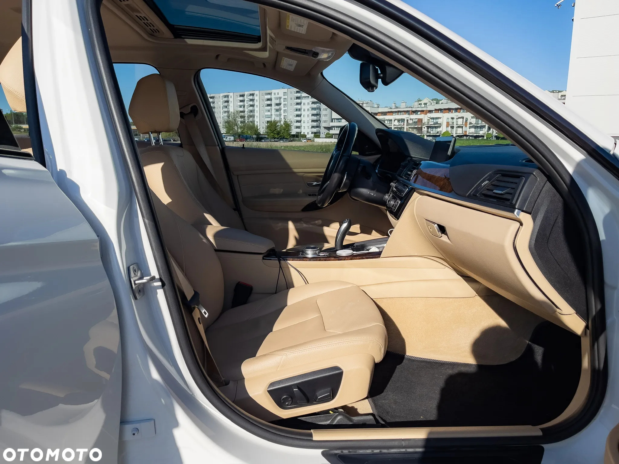 BMW Seria 3 335i xDrive - 16