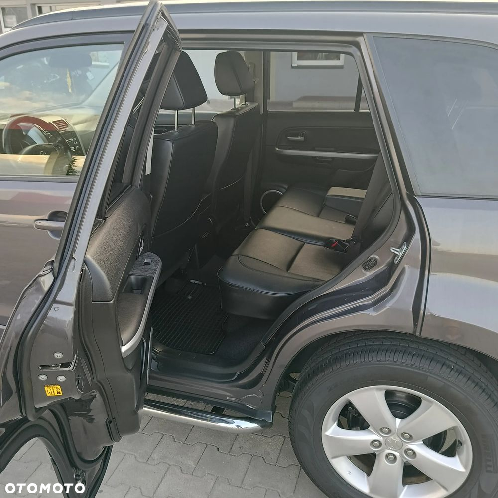 Suzuki Grand Vitara - 11