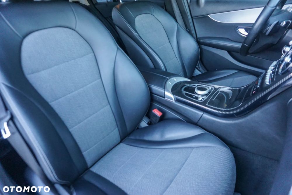 Mercedes-Benz Klasa C 180 (BlueTEC) d 7G-TRONIC AMG Line - 39