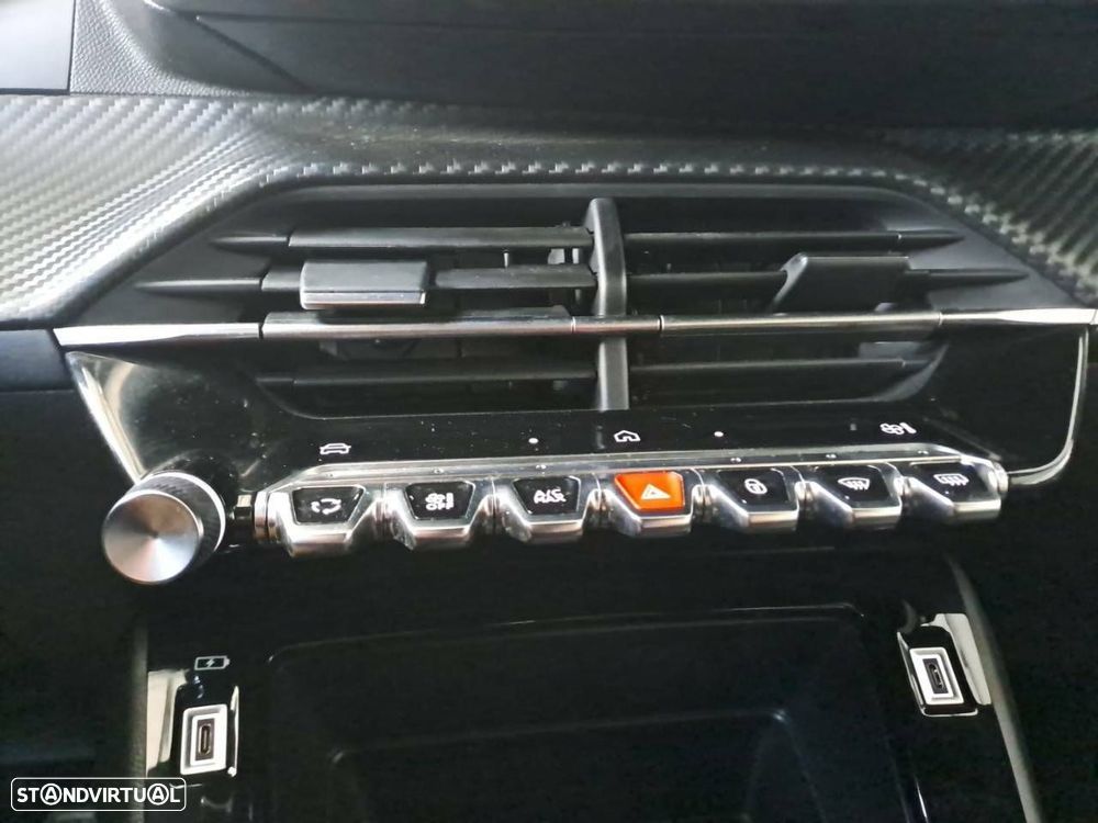 Peugeot 2008 1.2 PureTech Active - 19