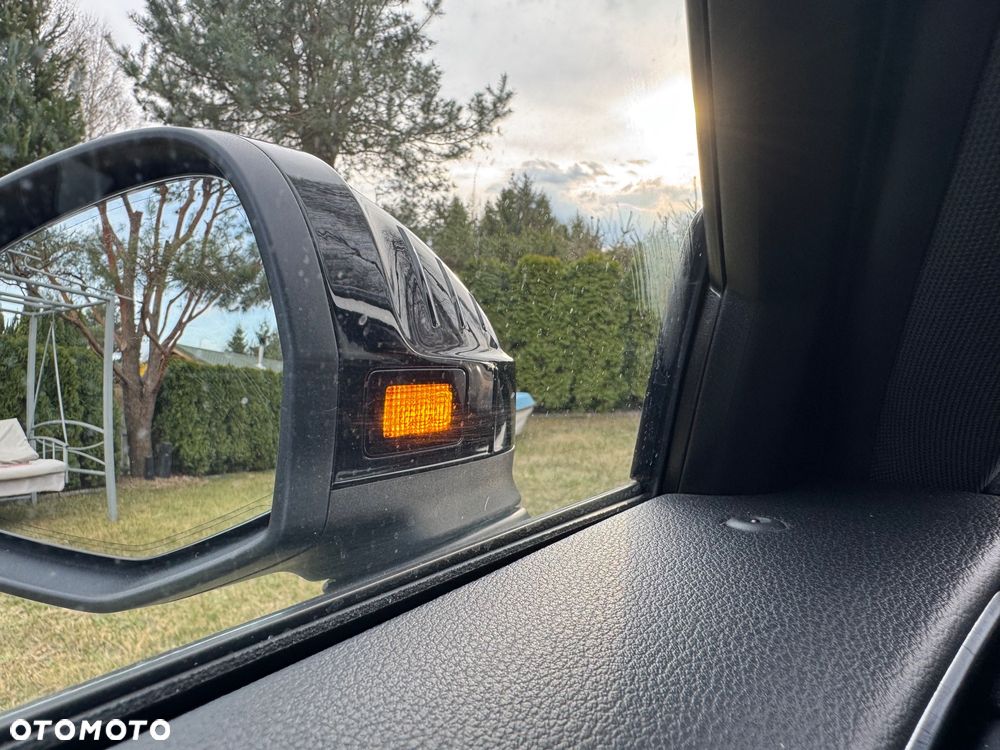 Audi A4 Avant 2.0 TDI ultra S tronic - 16