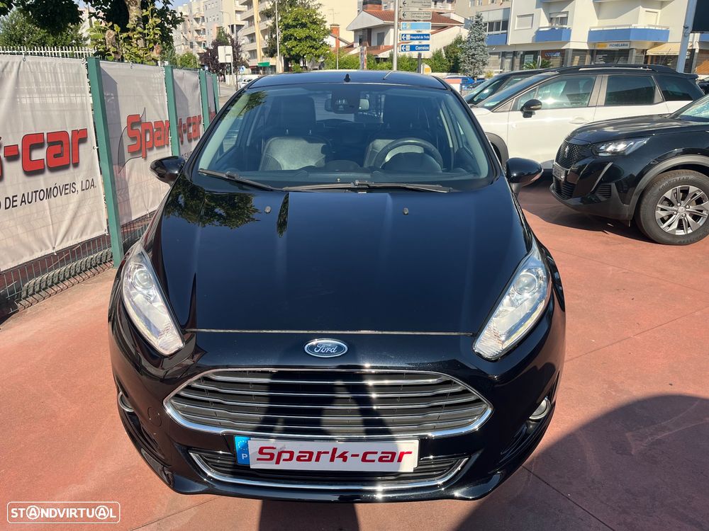 Ford Fiesta 1.0 EcoBoost S&S TITANIUM - 4