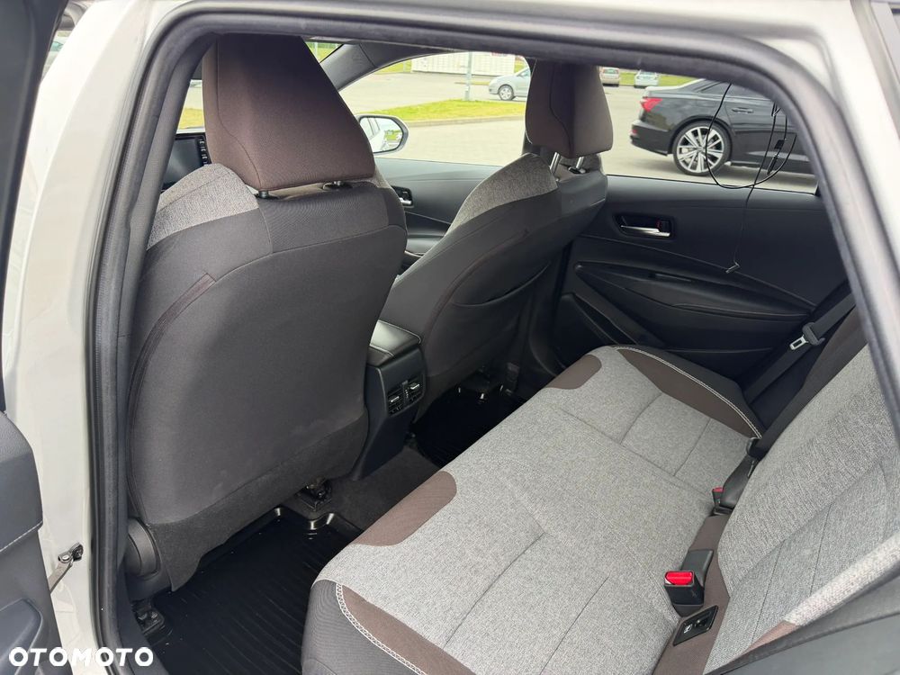 Toyota Corolla 2.0 Hybrid Trek - 7