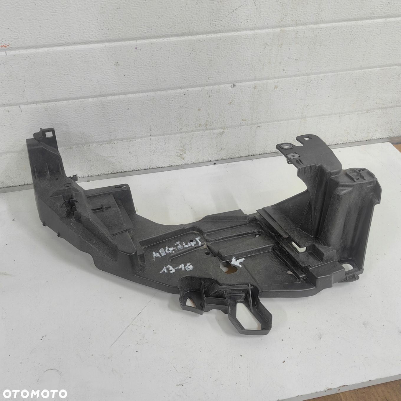 Okular lampy prawy Renault Megane III lift - 1